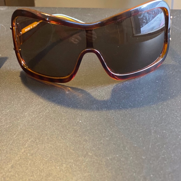 Miu Miu Sunglasses - Picture 3 of 6
